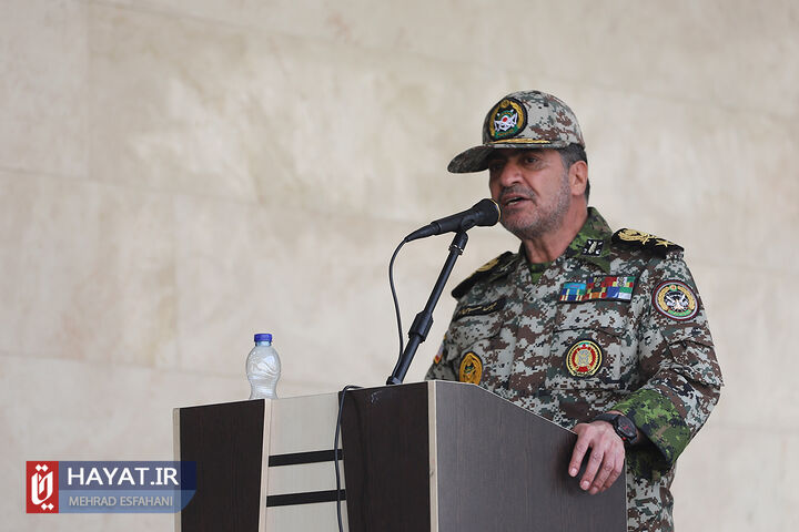 قدرت پهپادی یکی از ارکان تأثیرگذار در نبردهای هوایی است/ تکیه بر عناصر اقتدار راه مقابله با دشمن است قدرت پهپادی یکی از ارکان تأثیرگذار در نبردهای هوایی است/ تکیه بر عناصر اقتدار راه مقابله با دشمن است