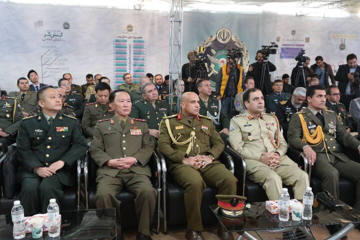 بازدید وابستگان دفاعی و نظامی ۲۳ کشور خارجی از نمایشگاه ارتش بازدید وابستگان دفاعی و نظامی ۲۳ کشور خارجی از نمایشگاه ارتش