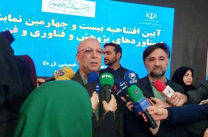 اعطای پژوهانه جامع در برنامه هفتم/ اساتید تا ۸۰ سالگی در دانشگاهها تدریس میکنند اعطای پژوهانه جامع در برنامه هفتم/ اساتید تا ۸۰ سالگی در دانشگاهها تدریس میکنند