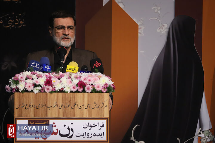 حضرت زهرا (س) اسوهای تاریخی برای نسل بشر است/ تفکر دینی ما نگاه ویژهای به زن دارد حضرت زهرا (س) اسوهای تاریخی برای نسل بشر است/ تفکر دینی ما نگاه ویژهای به زن دارد