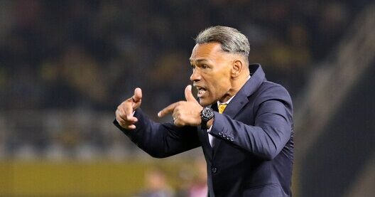 محدودیت بودجه داریم و با عجله بازیکن نمی گیرم محدودیت بودجه داریم و با عجله بازیکن نمی گیرم