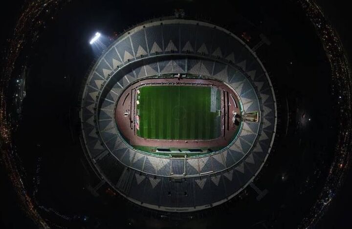 بلیت ۵ میلیون تومانی دربی در بازار سیاه/ درگیری لفظی تماشاگران دو تیم بلیت ۵ میلیون تومانی دربی در بازار سیاه/ درگیری لفظی تماشاگران دو تیم