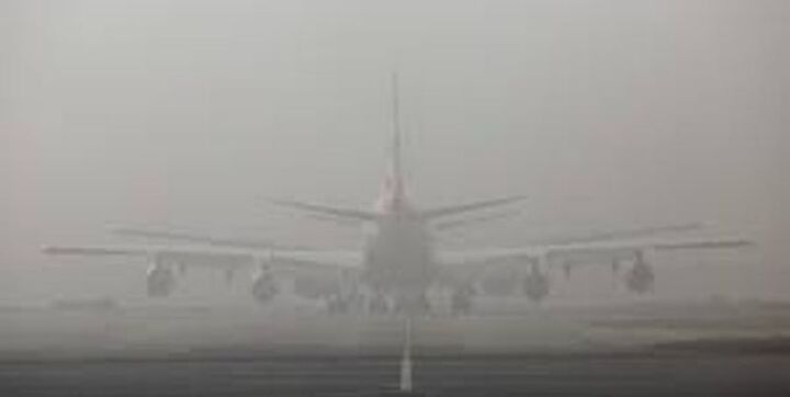 مه غلیظ موجب تاخیر و لغو پروازهای فرودگاه اهواز شد