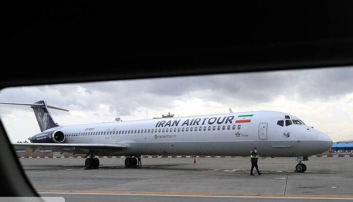 پرواز مشهد به شیراز با تاخیر ۴۰ ساعته انجام شد پرواز مشهد به شیراز با تاخیر ۴۰ ساعته انجام شد