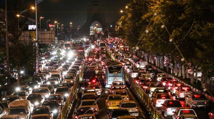 توصیههای پلیس برای مدیریت ترافیک در شب یلدا توصیههای پلیس برای مدیریت ترافیک در شب یلدا