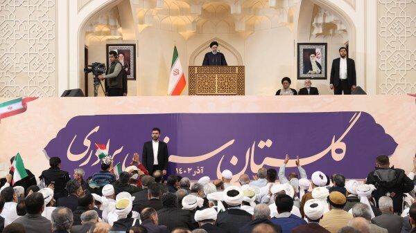 کسانی که فسادنمایی میکنند به دنبال ناامید کردن مردم هستند کسانی که فسادنمایی میکنند به دنبال ناامید کردن مردم هستند