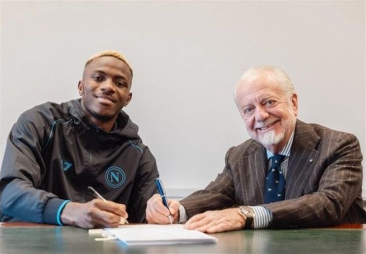 اوسیمن رسماً قراردادش با ناپولی را تمدید کرد اوسیمن رسماً قراردادش با ناپولی را تمدید کرد