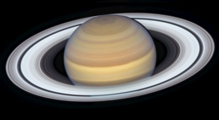 داستان خطوط مرموز در تصاویر جدید هابل از حلقههای زحل چیست؟ + فیلم داستان خطوط مرموز در تصاویر جدید هابل از حلقههای زحل چیست؟ + فیلم
