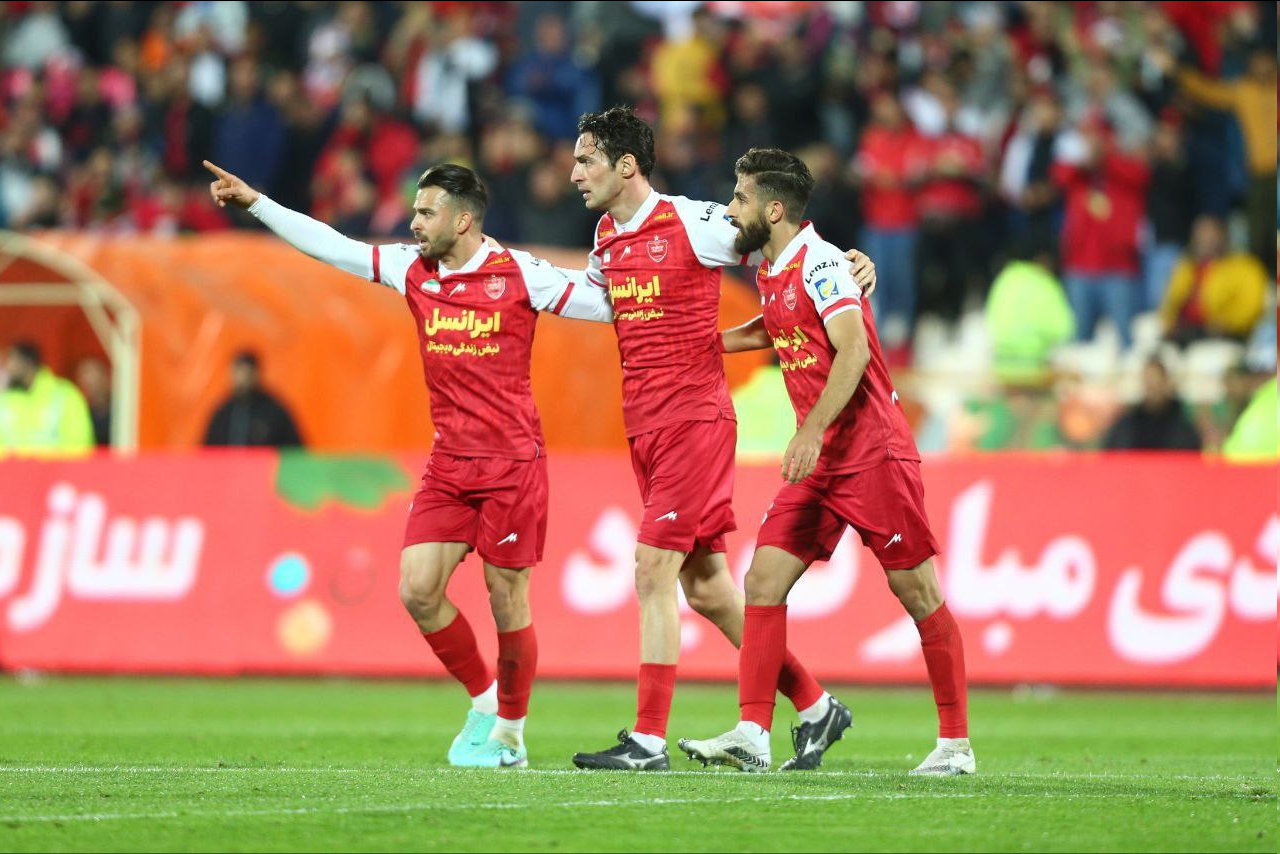 پس دادن هدیه نکونام توسط مورایس/ بازگشت به موقع سرخها به کورس