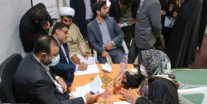 آزادی ۴۴ نفر از زنان زندانی با ارفاقات قانونی آزادی ۴۴ نفر از زنان زندانی با ارفاقات قانونی