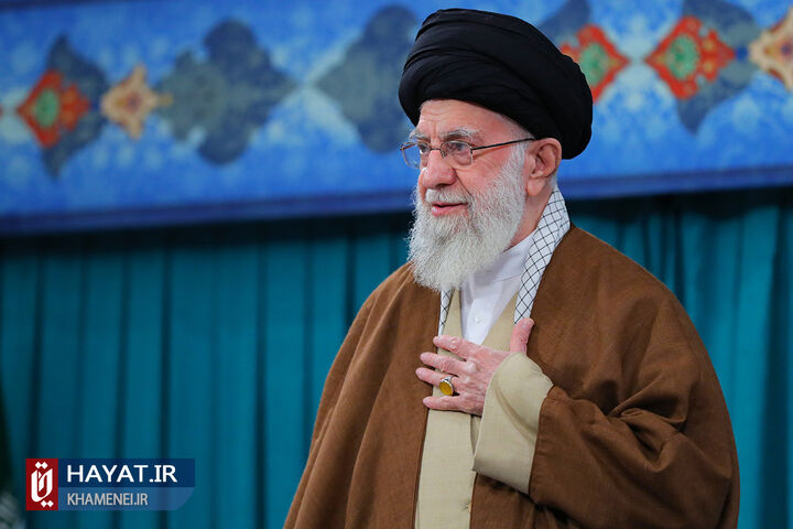 امروز بار جهاد تبیین بر دوش مداحان اهلبیت است امروز بار جهاد تبیین بر دوش مداحان اهلبیت است