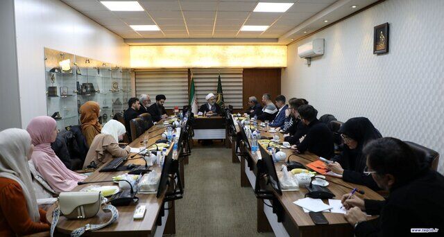 دیدار جمعی از دانشجویان و اعضای جامعه اسلامی کرواسی با دبیرکل مجمع تقریب دیدار جمعی از دانشجویان و اعضای جامعه اسلامی کرواسی با دبیرکل مجمع تقریب