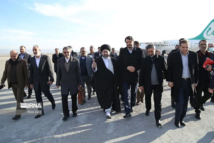 وزیر راه و شهرسازی وارد خوزستان شد وزیر راه و شهرسازی وارد خوزستان شد