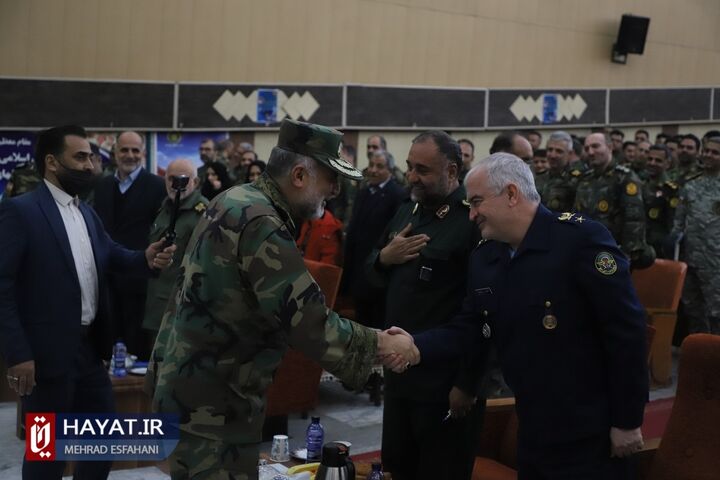 مراسم الحاق بیش از ۱۰۰ دستگاه تریلر تانکبر فوق سنگین به ناوگان ترابری نیروی زمینی ارتش