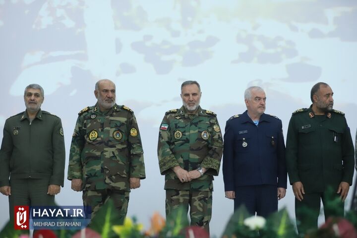 مراسم الحاق بیش از ۱۰۰ دستگاه تریلر تانکبر فوق سنگین به ناوگان ترابری نیروی زمینی ارتش