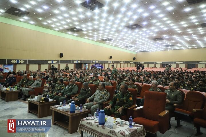 مراسم الحاق بیش از ۱۰۰ دستگاه تریلر تانکبر فوق سنگین به ناوگان ترابری نیروی زمینی ارتش