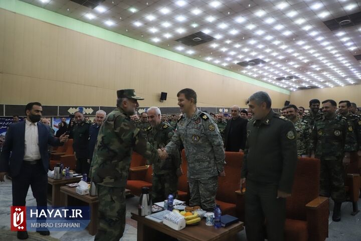 مراسم الحاق بیش از ۱۰۰ دستگاه تریلر تانکبر فوق سنگین به ناوگان ترابری نیروی زمینی ارتش