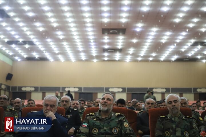 مراسم الحاق بیش از ۱۰۰ دستگاه تریلر تانکبر فوق سنگین به ناوگان ترابری نیروی زمینی ارتش