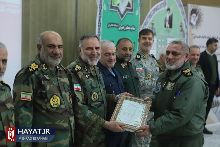 مراسم الحاق بیش از ۱۰۰ دستگاه تریلر تانکبر فوق سنگین به ناوگان ترابری نیروی زمینی ارتش