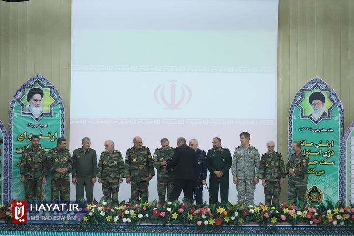 مراسم الحاق بیش از ۱۰۰ دستگاه تریلر تانکبر فوق سنگین به ناوگان ترابری نیروی زمینی ارتش