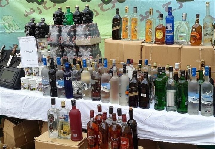 کشف محموله ۲۵ میلیاردی داروی غیرمجاز و مشروبات الکلی در زاهدان کشف محموله ۲۵ میلیاردی داروی غیرمجاز و مشروبات الکلی در زاهدان