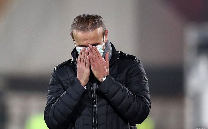 قصه تکراری؛ یحیی برای بار هفتم در فیفا دی استعفا کرد/ ثبت رکورد گلمحمدی در گینس قصه تکراری؛ یحیی برای بار هفتم در فیفا دی استعفا کرد/ ثبت رکورد گلمحمدی در گینس