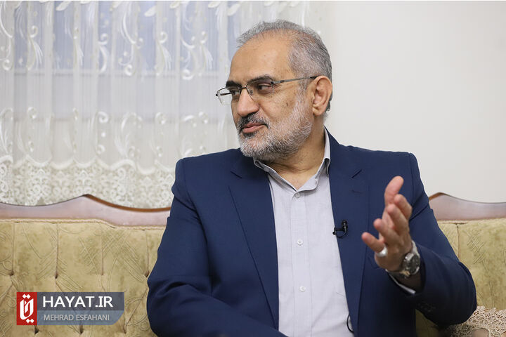 دیدار معاون پارلمانی رئیس جمهور با خانواده شهیدان شکرآبی