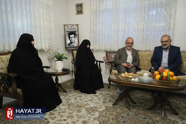 دیدار معاون پارلمانی رئیس جمهور با خانواده شهیدان شکرآبی