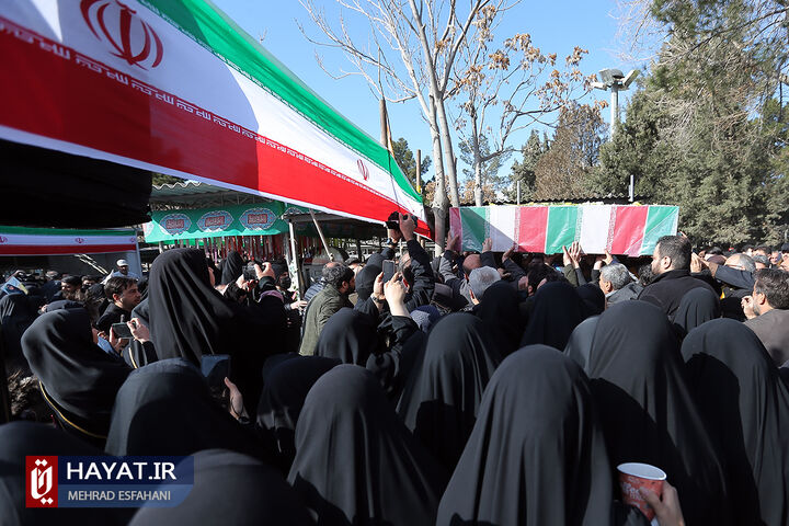 کودک ۱۲ ساله هم به جمع شهدای حادثه تروریستی کرمان پیوست/ افزایش تعداد شهدا به ۹۵ نفر کودک ۱۲ ساله هم به جمع شهدای حادثه تروریستی کرمان پیوست/ افزایش تعداد شهدا به ۹۵ نفر