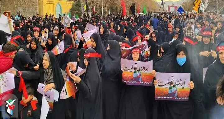 پیکر «شهیده قوچانی غروی» در مشهد مقدس تشییع شد/ اعلام خبر شهادت دختر در مراسم خاکسپاری مادر پیکر «شهیده قوچانی غروی» در مشهد مقدس تشییع شد/ اعلام خبر شهادت دختر در مراسم خاکسپاری مادر