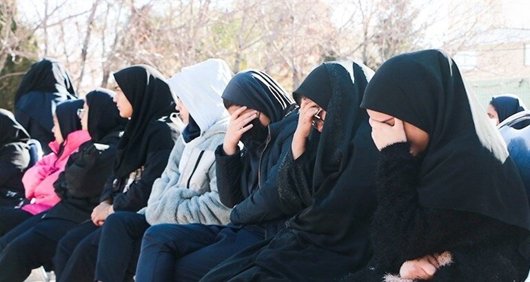 گل هایی که جای خالی دانش آموزان شهید را پر کردند + تصاویر