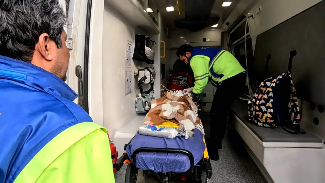 انتقال کودک 4 ساله کرمانی به تهران + تصاویر