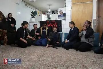 دیدار دکتر قاضیزاده هاشمی با خانواده شهدا معزز در حمله تروریستی کرمان + فیلم دیدار دکتر قاضیزاده هاشمی با خانواده شهدا معزز در حمله تروریستی کرمان + فیلم