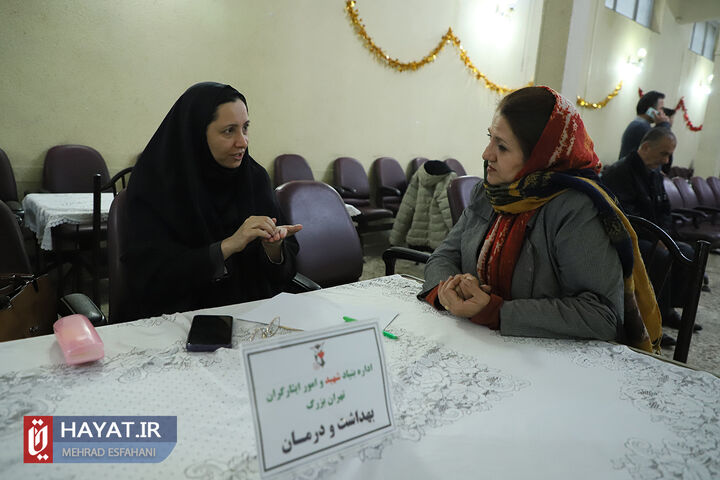 دیدار رئیس بنیاد شهید با خانواده شهدای مسیحی (آشوری)