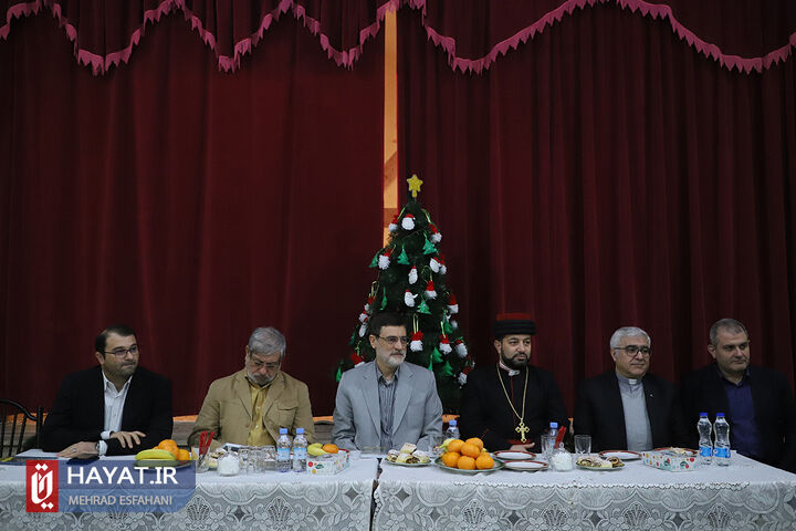 دیدار رئیس بنیاد شهید با خانواده شهدای مسیحی (آشوری)