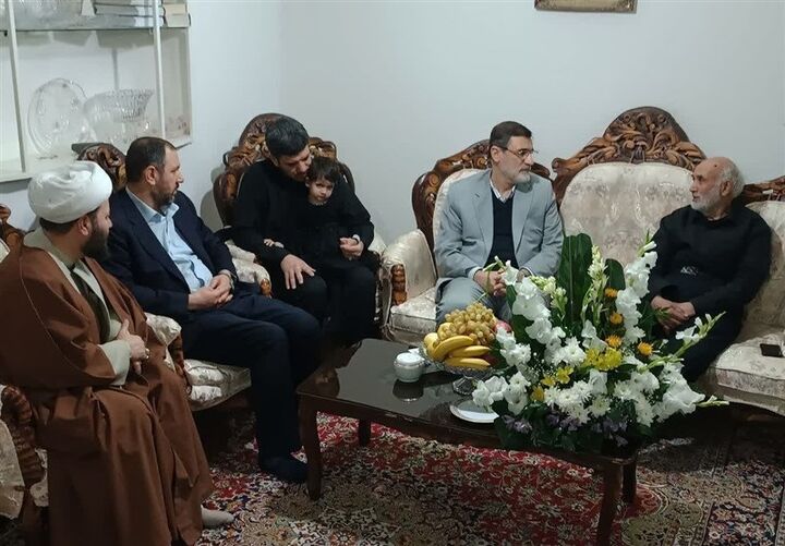 دیدار معاون رئیس جمهور با خانواده شهیدان «مریم قوچانی غروی» و «فاطمه دهقانی» + تصاویر دیدار معاون رئیس جمهور با خانواده شهیدان «مریم قوچانی غروی» و «فاطمه دهقانی» + تصاویر