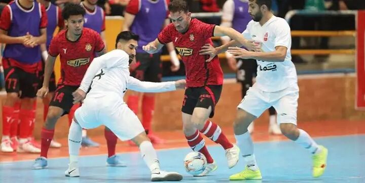 پیروزی پرگل «کراپ الوند» مقابل «ایرالکو اراک» پیروزی پرگل «کراپ الوند» مقابل «ایرالکو اراک»