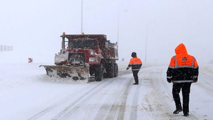 راه ارتباطی ۲۱۰ روستای لرستان بازگشایی شد راه ارتباطی ۲۱۰ روستای لرستان بازگشایی شد