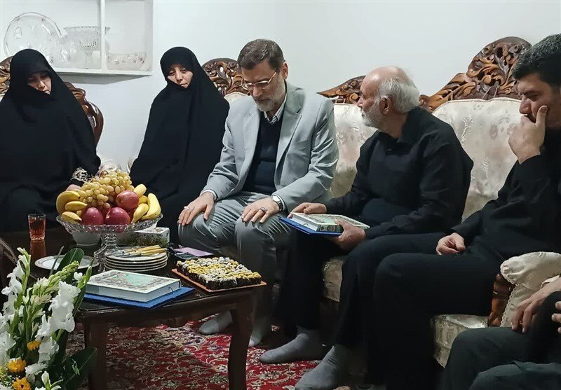 دیدار معاون رئیس جمهور با خانواده شهیدان «مریم قوچانی غروی» و «فاطمه دهقانی» + تصاویر