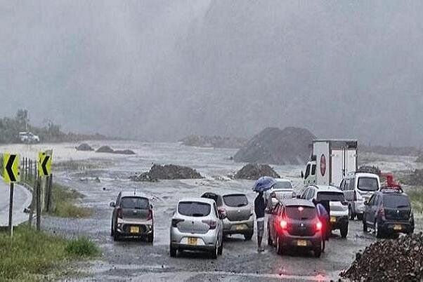 رانش زمین دست کم ۱۸ کشته برجای گذاشت رانش زمین دست کم ۱۸ کشته برجای گذاشت