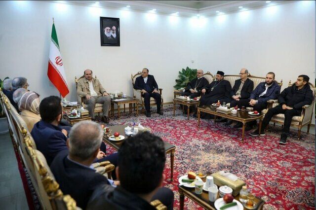 منصوری : دولت نگاه بدون تبعیض به اقلیتها دارد منصوری : دولت نگاه بدون تبعیض به اقلیتها دارد