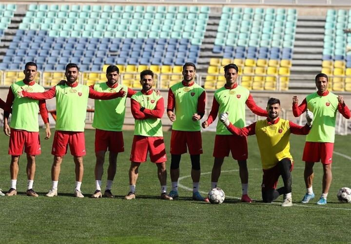 اجازه ورود بانوان به تمرین پرسپولیس صادر شد اجازه ورود بانوان به تمرین پرسپولیس صادر شد