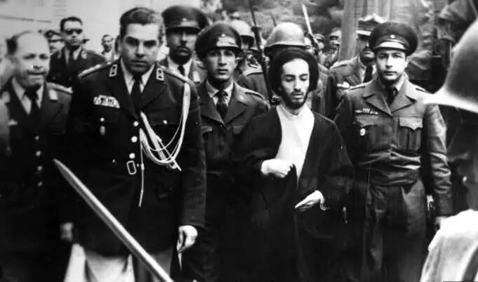 شهید نواب صفوی و فدائیان اسلام؛ آغازگر و افق گشای یک «راه» شهید نواب صفوی و فدائیان اسلام؛ آغازگر و افق گشای یک «راه»