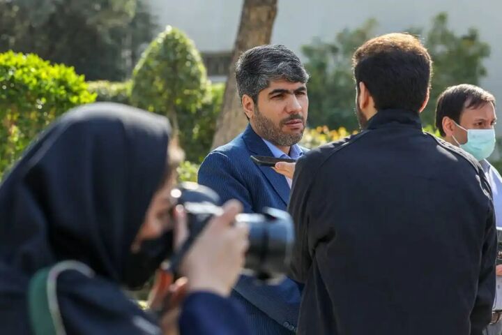 آزمون استخدامی فرزندان ایثارگران قبل از عید برگزار می شود/ انتشار دفترچه معطل اطلاعات 2 دستگاه + فیلم آزمون استخدامی فرزندان ایثارگران قبل از عید برگزار می شود/ انتشار دفترچه معطل اطلاعات 2 دستگاه + فیلم