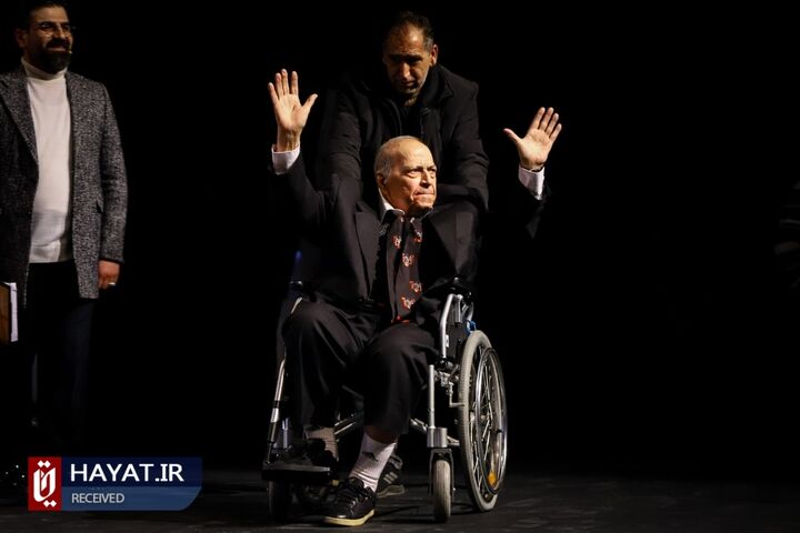 مراسم افتتاحیه چهل و دومین جشنواره تئاتر فجر