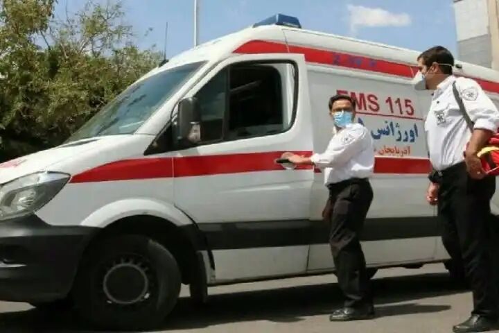 افراد ناشناس به آمبولانس اورژانس اهواز حمله کرد افراد ناشناس به آمبولانس اورژانس اهواز حمله کرد