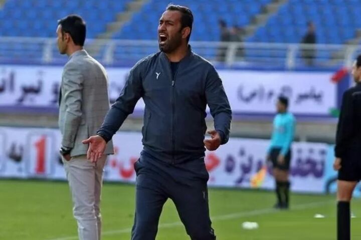 سیاوش اکبرپور رسما سرمربی استقلال ملاثانی شد سیاوش اکبرپور رسما سرمربی استقلال ملاثانی شد