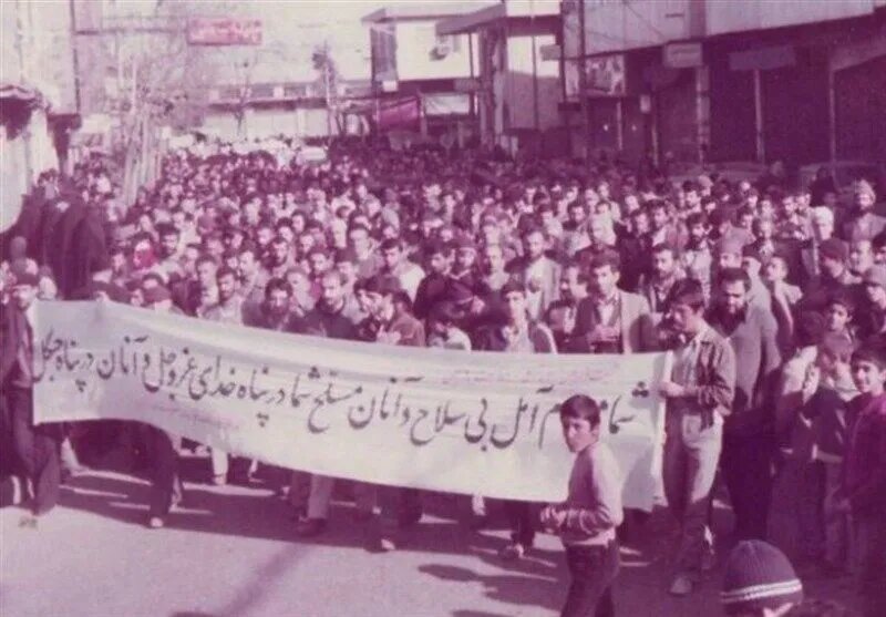 روزی که مردم، «آمل» را «هزار سنگر» انقلابشان کردند