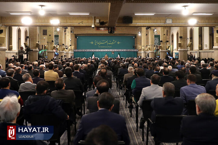 دیدار تولیدکنندگان و فعالان اقتصادی با رهبر معظم انقلاب