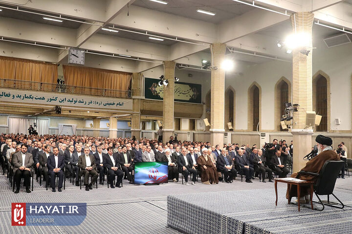 دیدار تولیدکنندگان و فعالان اقتصادی با رهبر معظم انقلاب